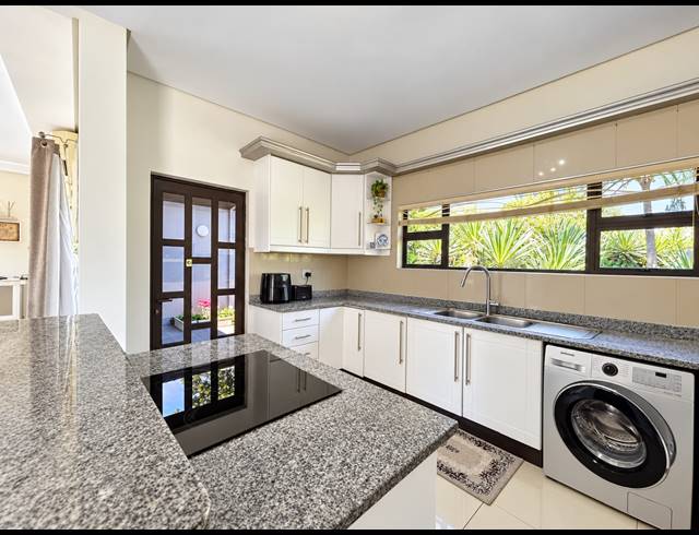 3 BEDROOM HOUSE TO LET IN PALM LAKES ESTATE